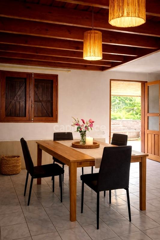 Maison - 90 m² - 4 pièces