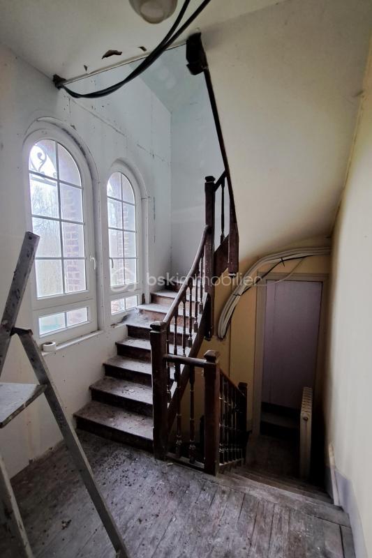 Maison - 310 m² - 11 pièces