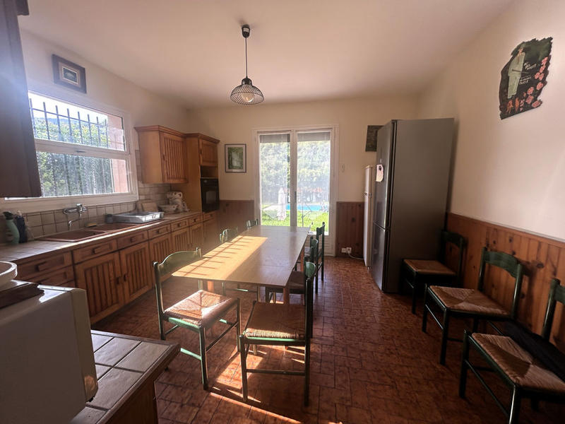 Villa - 220 m² - 8 pièces