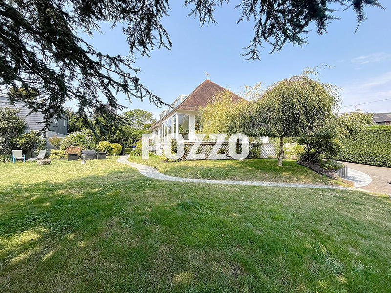 Maison - 174 m² - 7 pièces