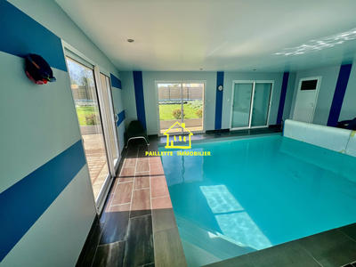 Maison traditionnelle - 200 m² - 4 pièces