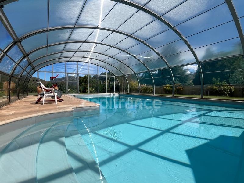 Maison - 268 m² - 8 pièces