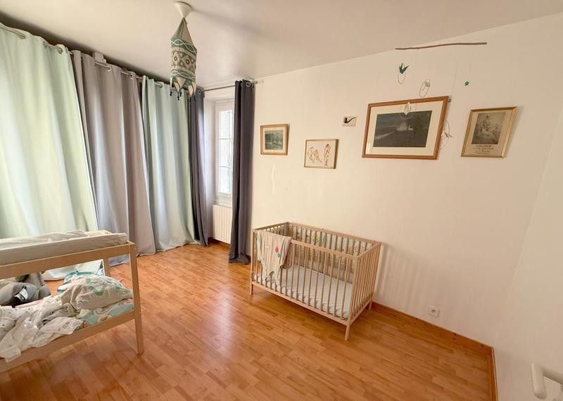 Maison - 250 m² - 10 pièces