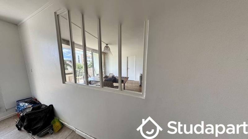 Chambre - 101 m² - 1 pièce