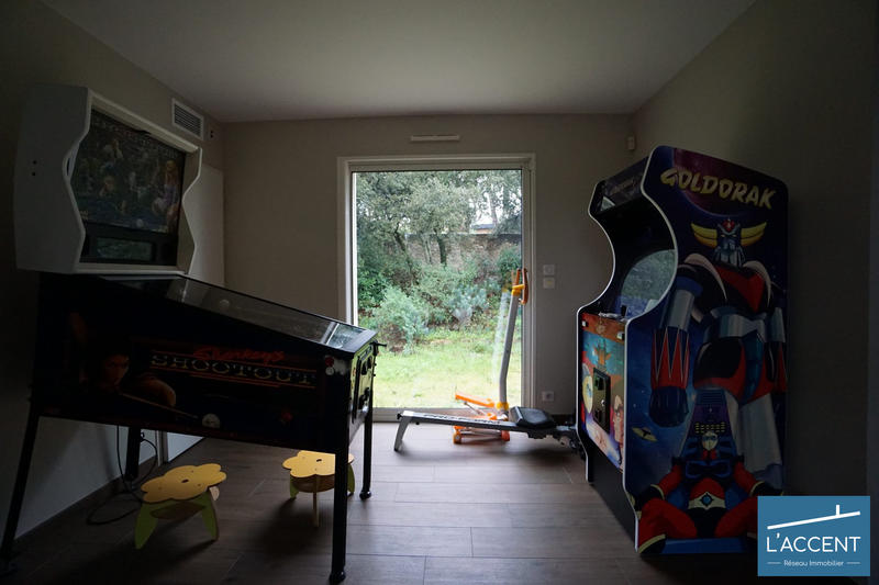 Villa - 183 m² - 6 pièces