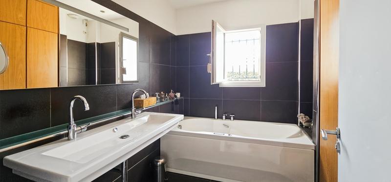 Villa - 202 m² - 7 pièces