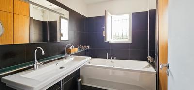 Villa - 202 m² - 7 pièces