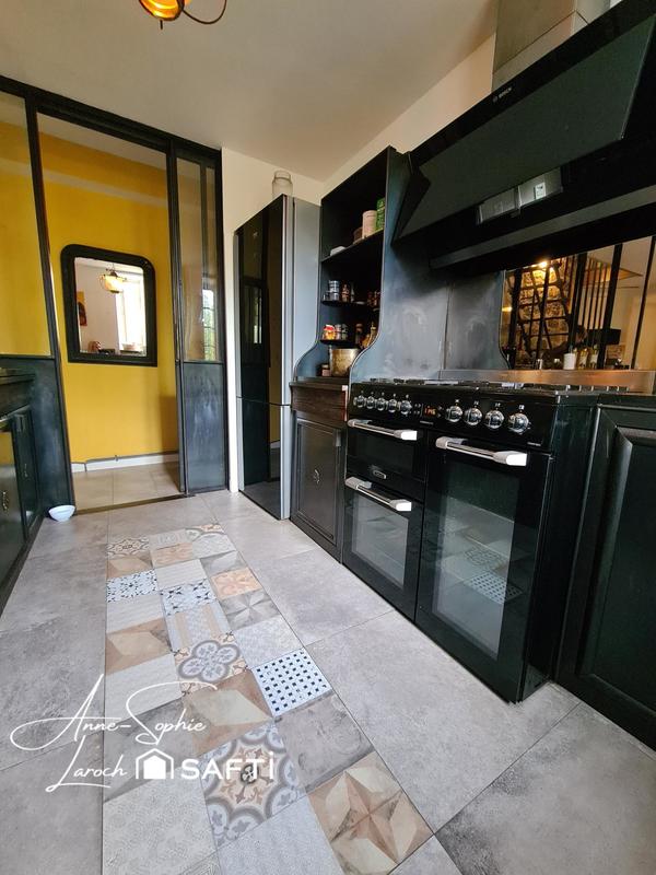 Maison - 160 m² - 5 pièces