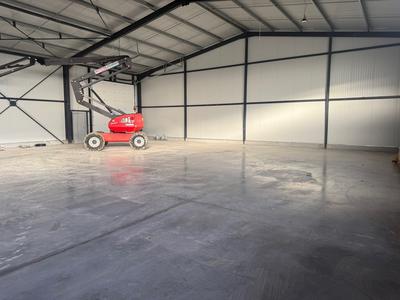 Entrepôt - 200 m²