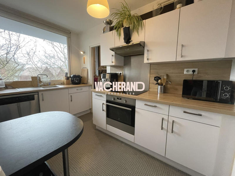 Appartement - 95 m² - 5 pièces