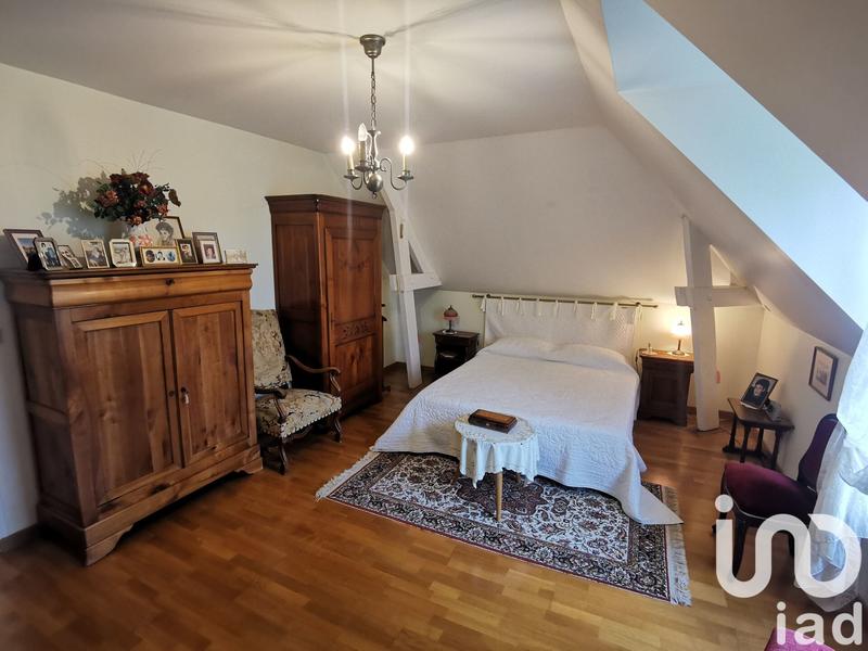 Maison - 242 m² - 8 pièces