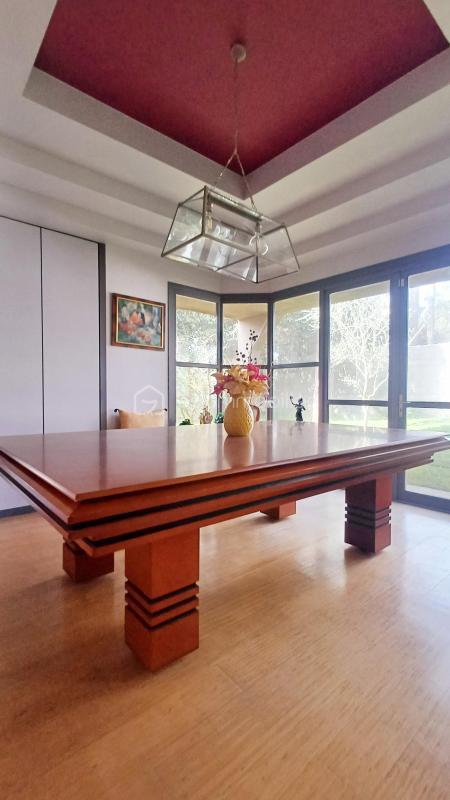 Villa - 245 m² - 8 pièces