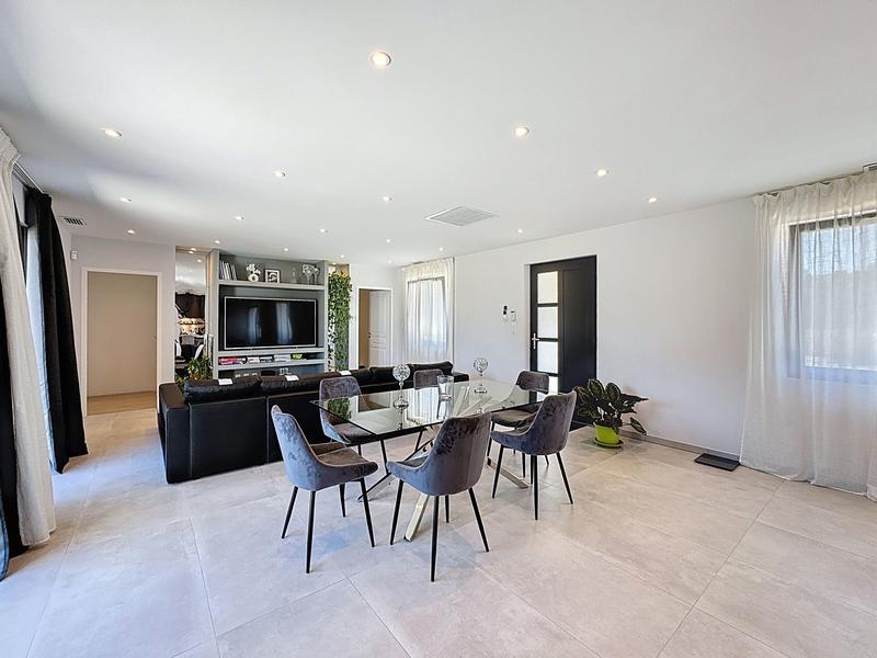 Maison - 130 m² - 5 pièces