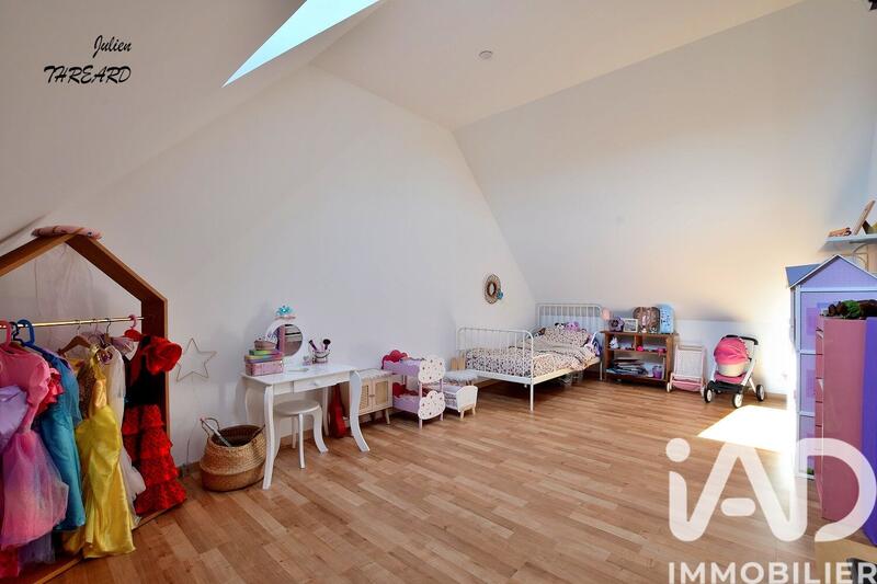 Maison - 140 m² - 5 pièces