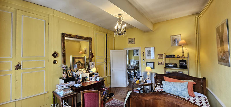 Propriété - 224 m² - 10 pièces