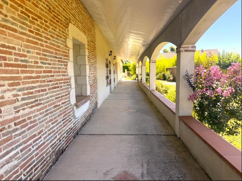 Propriété - 293 m² - 10 pièces