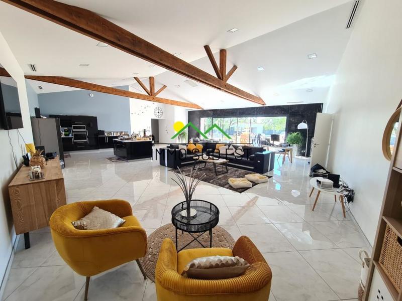 Villa - 340 m² - 7 pièces