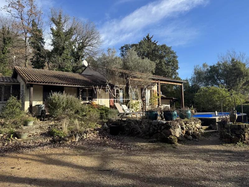 Maison - 111 m² - 4 pièces