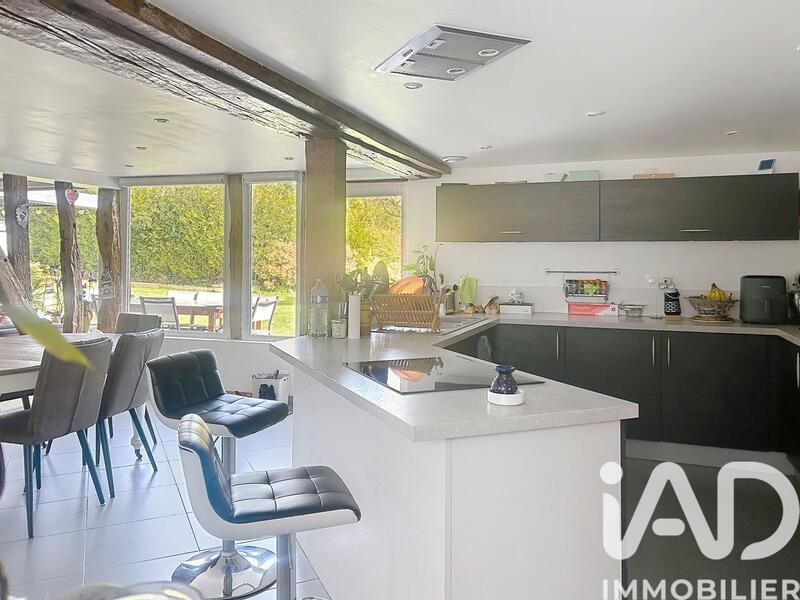 Maison - 184 m² - 8 pièces