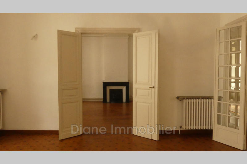 Appartement - 162 m² - 6 pièces