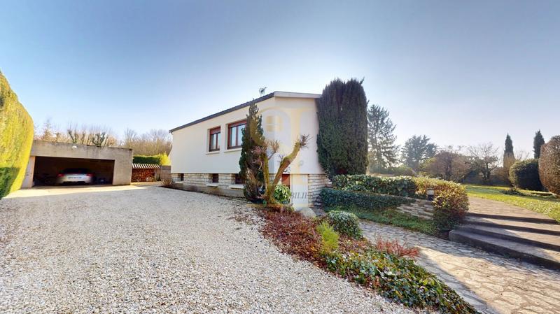 Maison - 180 m² - 8 pièces