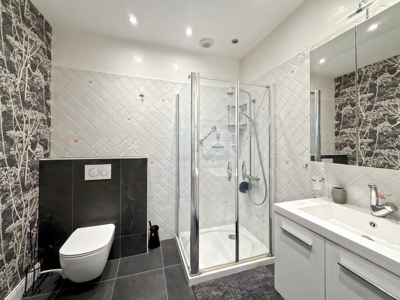 Propriété - 263 m² - 10 pièces