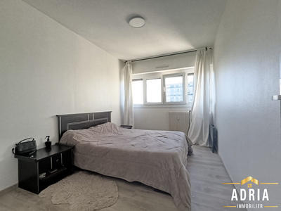 Appartement - 95 m² - 5 pièces