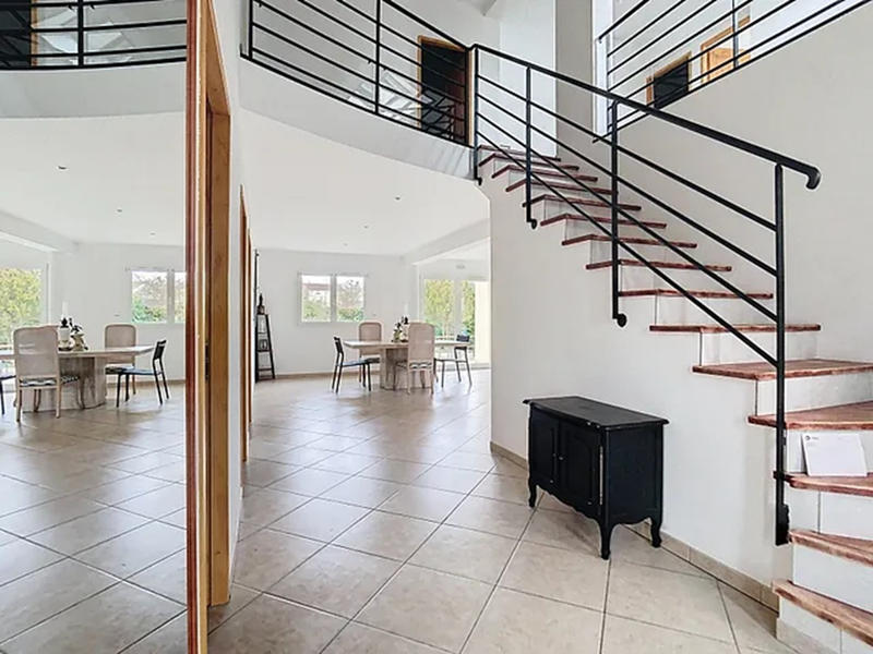 Maison - 180 m² - 7 pièces