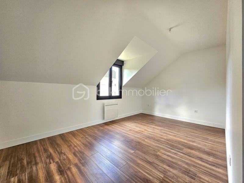 Maison traditionnelle - 140 m² - 6 pièces