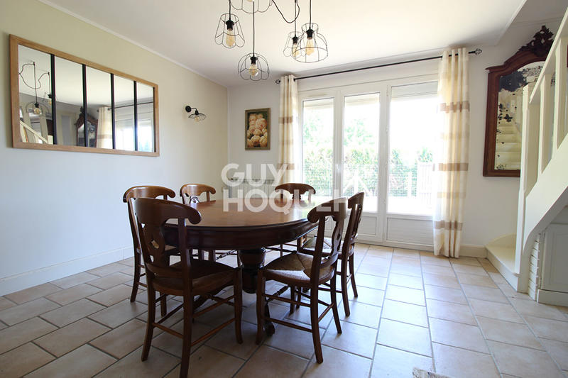 Maison - 95 m² - 5 pièces