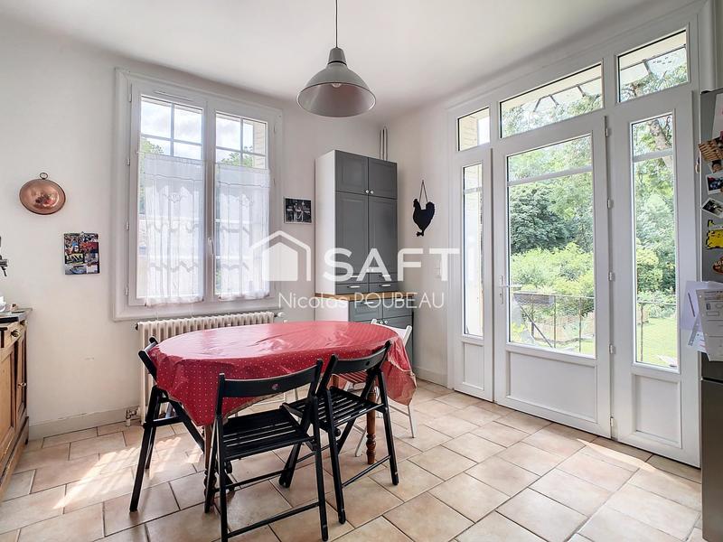 Maison - 240 m² - 9 pièces