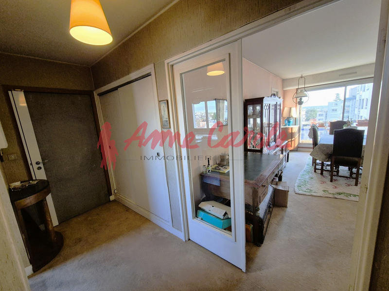 Appartement - 93 m² - 5 pièces