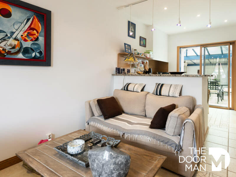 Maison - 310 m² - 12 pièces