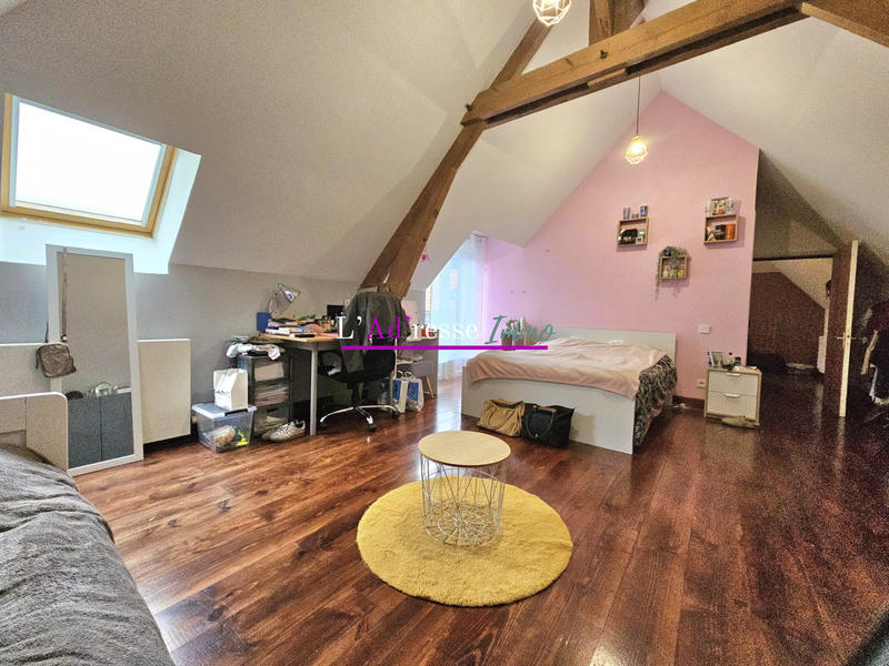 Maison - 183 m² - 10 pièces