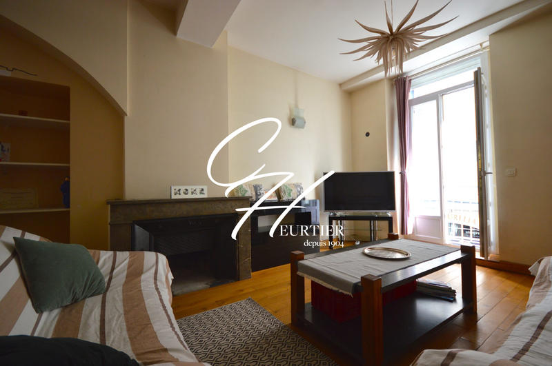 Appartement - 99 m² - 4 pièces