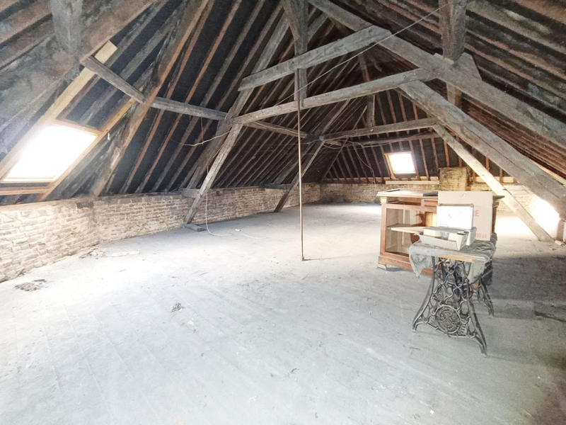 Maison - 212 m² - 5 pièces