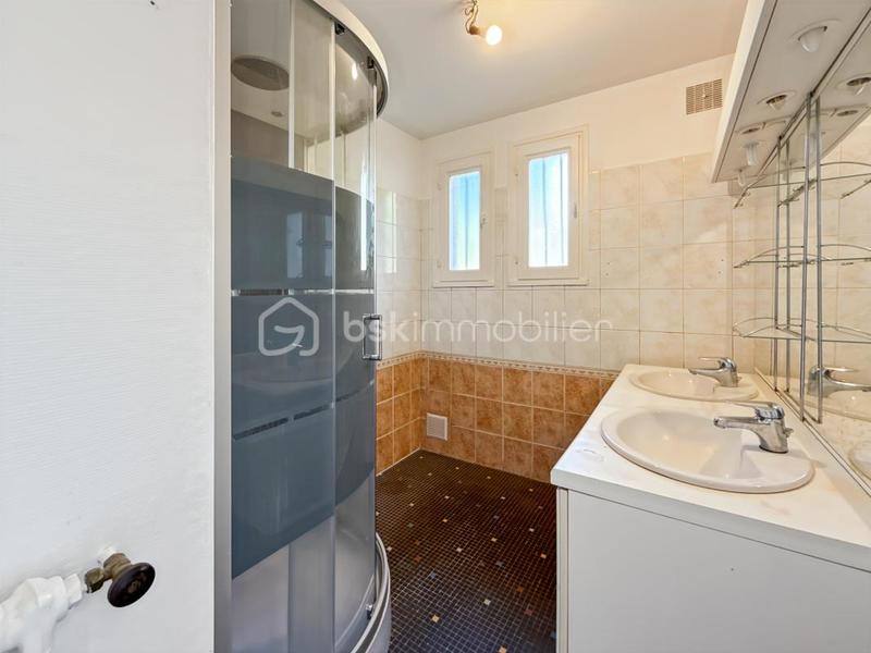 Maison - 141 m² - 7 pièces