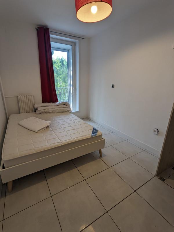 Appartement - 75 m² - 5 pièces