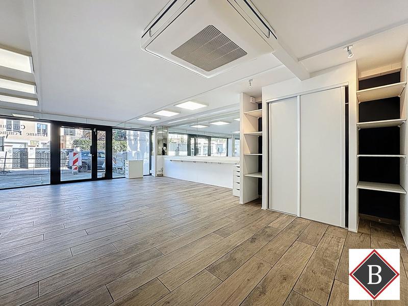 Local commercial - 82 m²