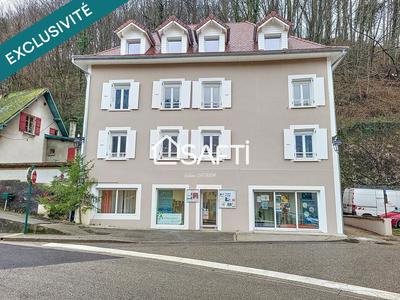 Local commercial - 90 m² - 6 pièces