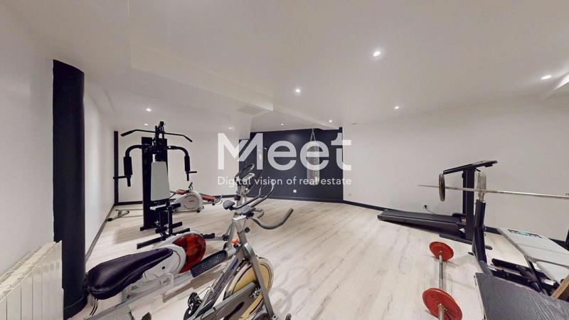 Maison d'architecte - 420 m² - 9 pièces