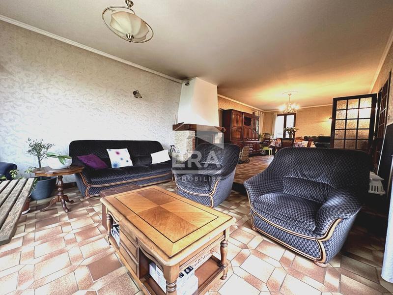 Maison - 221 m² - 8 pièces