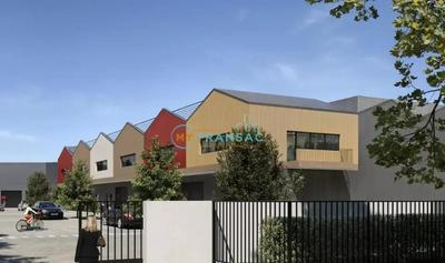 Local d'activité / Entrepôt - 704 m²