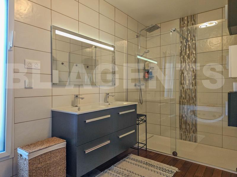 Maison de bois - 99 m² - 4 pièces