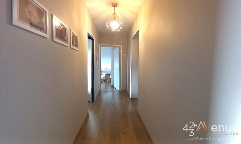 Maison - 375 m² - 10 pièces