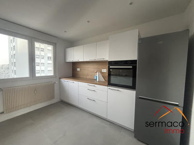 Appartement - 90 m² - 4 pièces