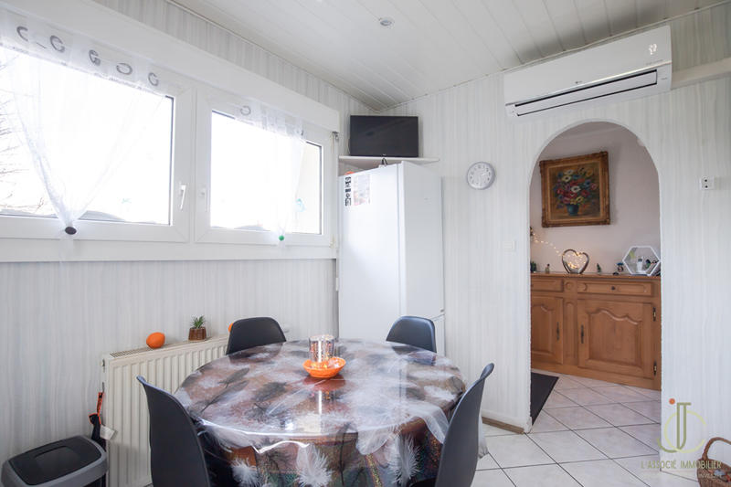 Maison - 90 m² - 4 pièces