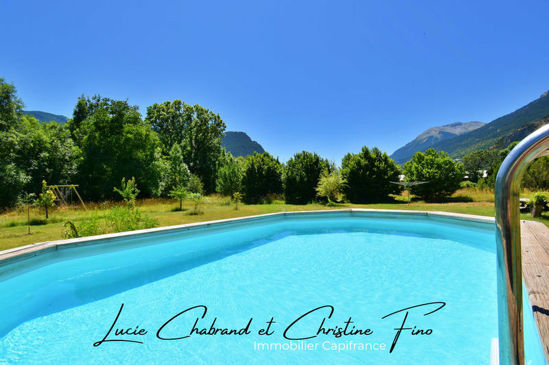 Maison - 187 m² - 10 pièces