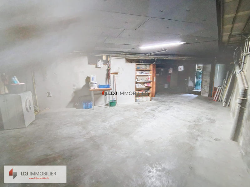 Villa - 100 m² - 5 pièces