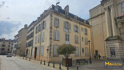 Appartement - 131 m² - 6 pièces